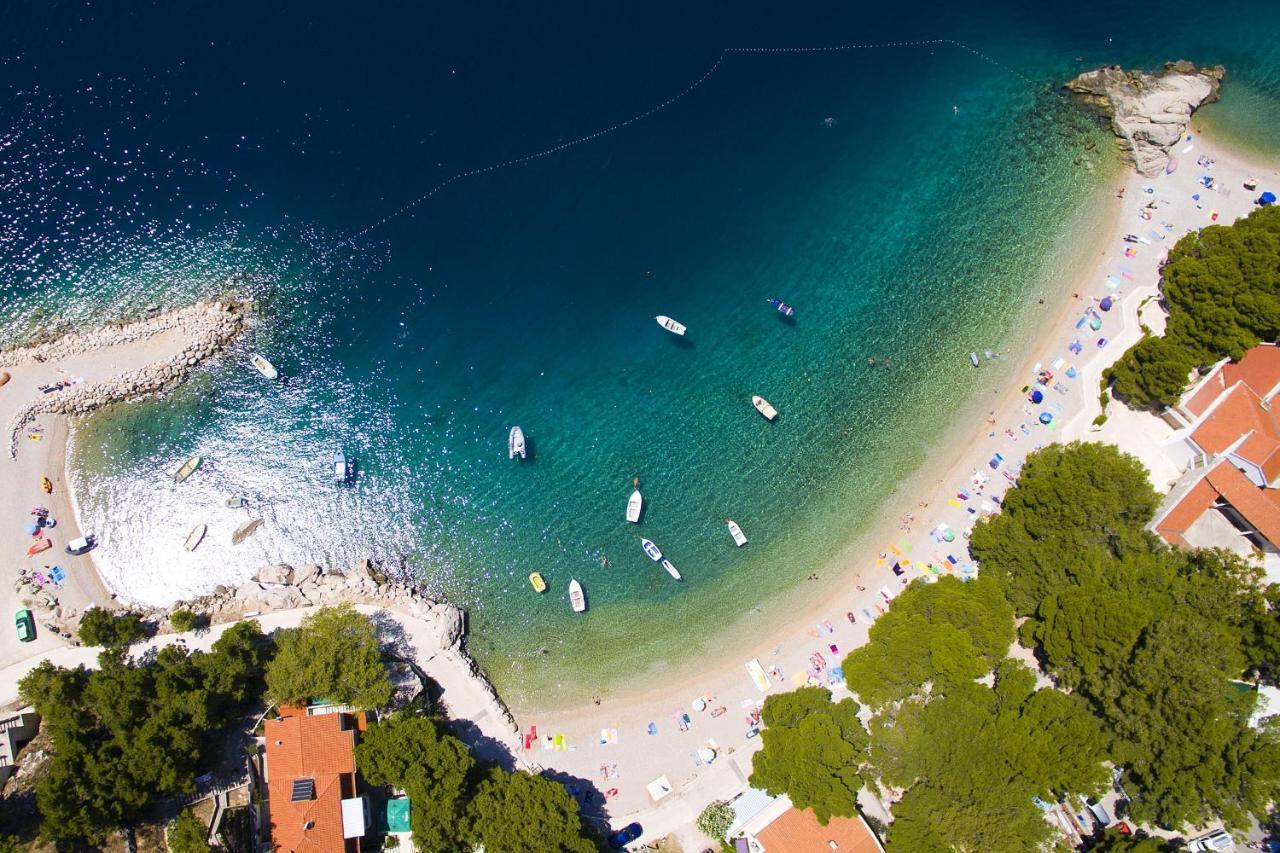 Rooms With A Parking Space Brela, Makarska - 17281 Bagian luar foto