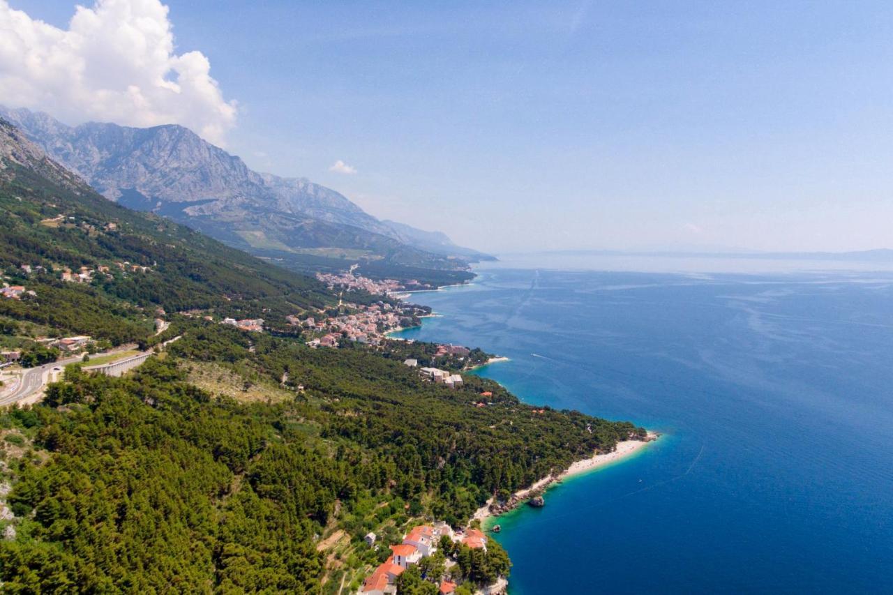 Rooms With A Parking Space Brela, Makarska - 17281 Bagian luar foto
