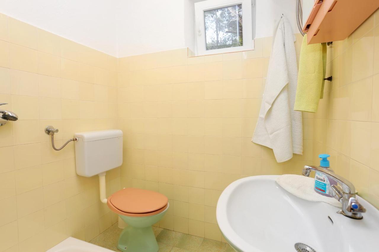Rooms With A Parking Space Brela, Makarska - 17281 Bagian luar foto
